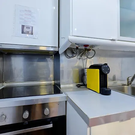 Cozy In Alfama Appartamento Lisbona